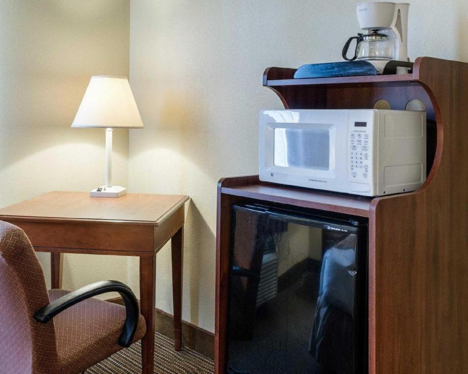 Rodeway Inn グリーンビル エクステリア 写真