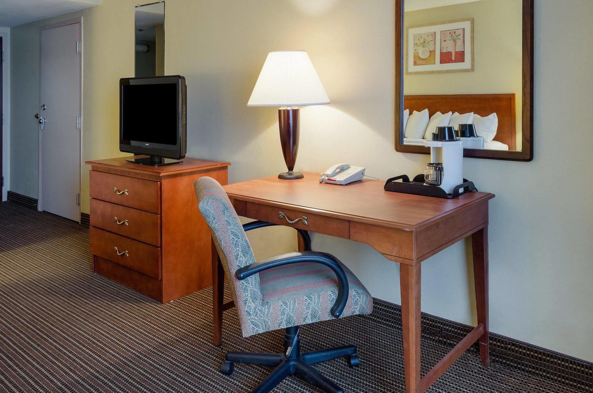 Rodeway Inn グリーンビル エクステリア 写真
